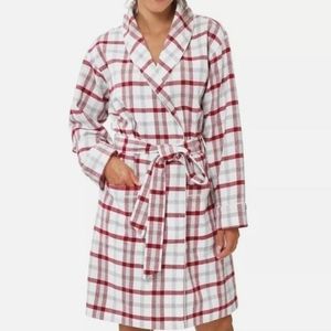Boll & Branch | Intimates & Sleepwear | Boll And Branch Cranberry Modern Plaid Womens Flannel Robe Large | Poshmark Boll & Branch | Intimates & Sleepwear | Boll And Branch Cranberry Modern Plaid Womens Flannel Robe Large | Poshmark